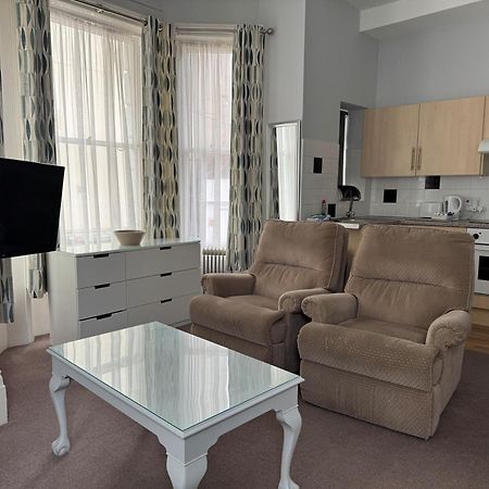 Devonshire House Holiday Flats イーストボーン エクステリア 写真