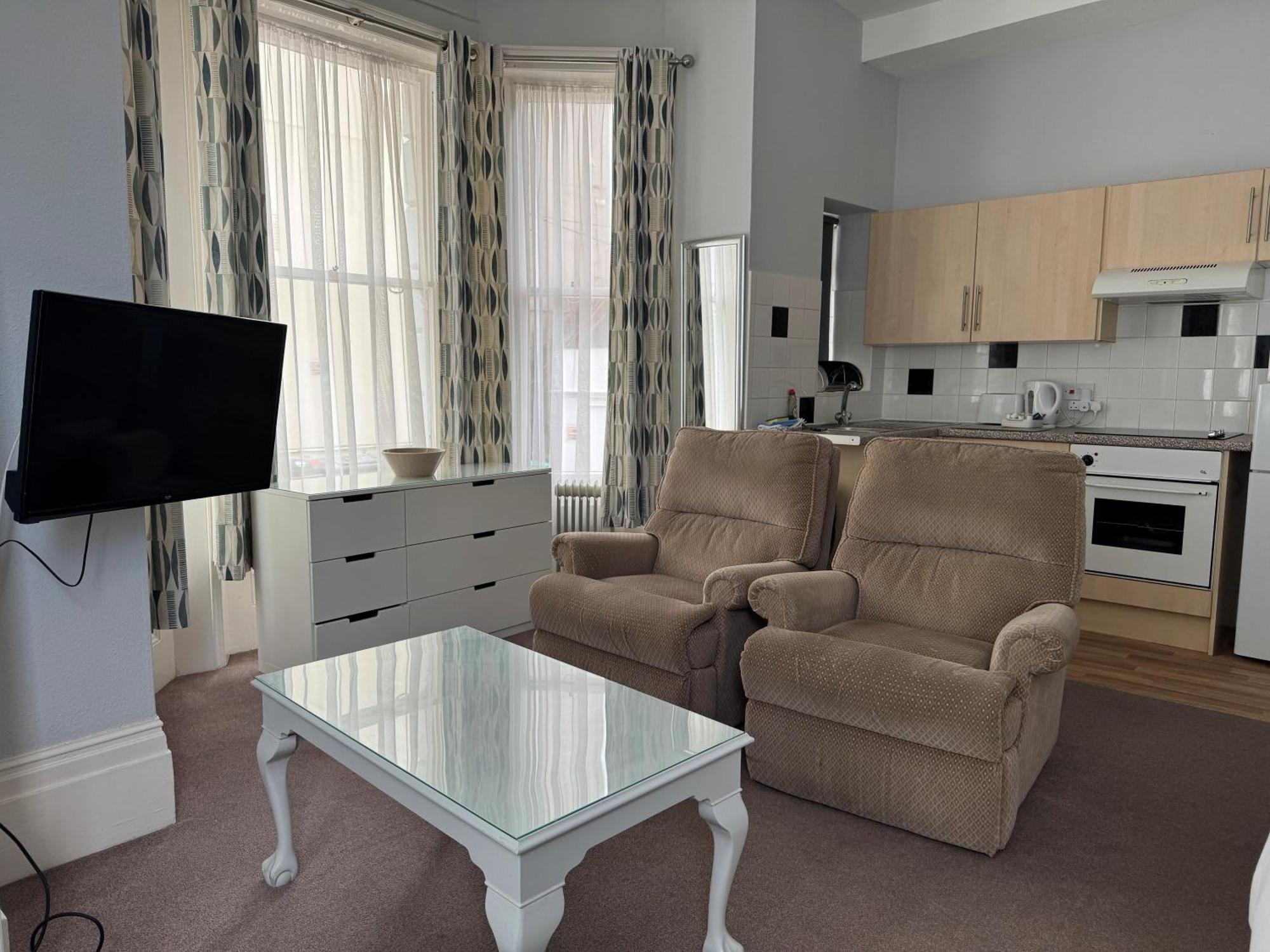 Devonshire House Holiday Flats イーストボーン エクステリア 写真
